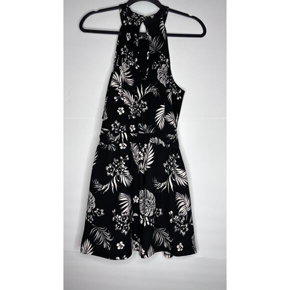 MADDEN NYC FLORAL ROMPER SIZE LARGE‎ - Picture 2 of 3